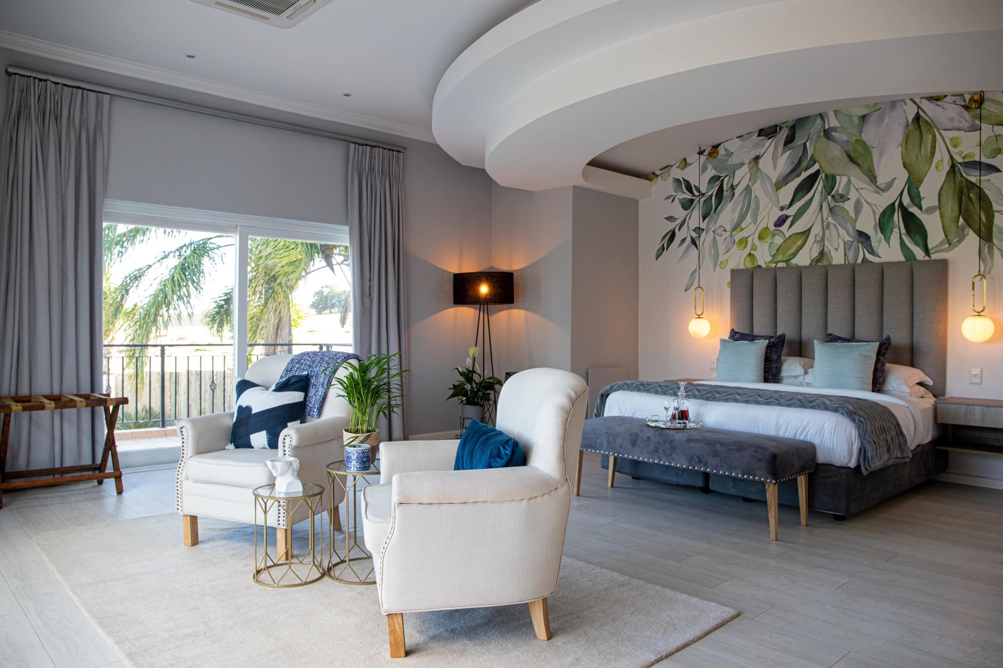Image of a luxury suite at The Salene in Stellenbosch, a boutique hotel offering luxury accommodation near the best wine farms.