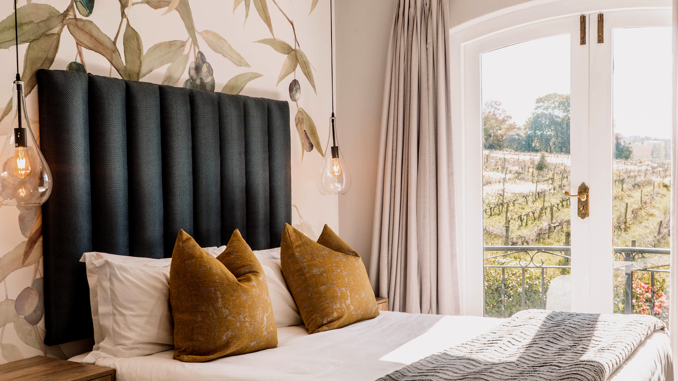 Image of a luxury suite at the Salene, a boutique hotel near Stellenbosch. Captured by Kyla Diamond Photography